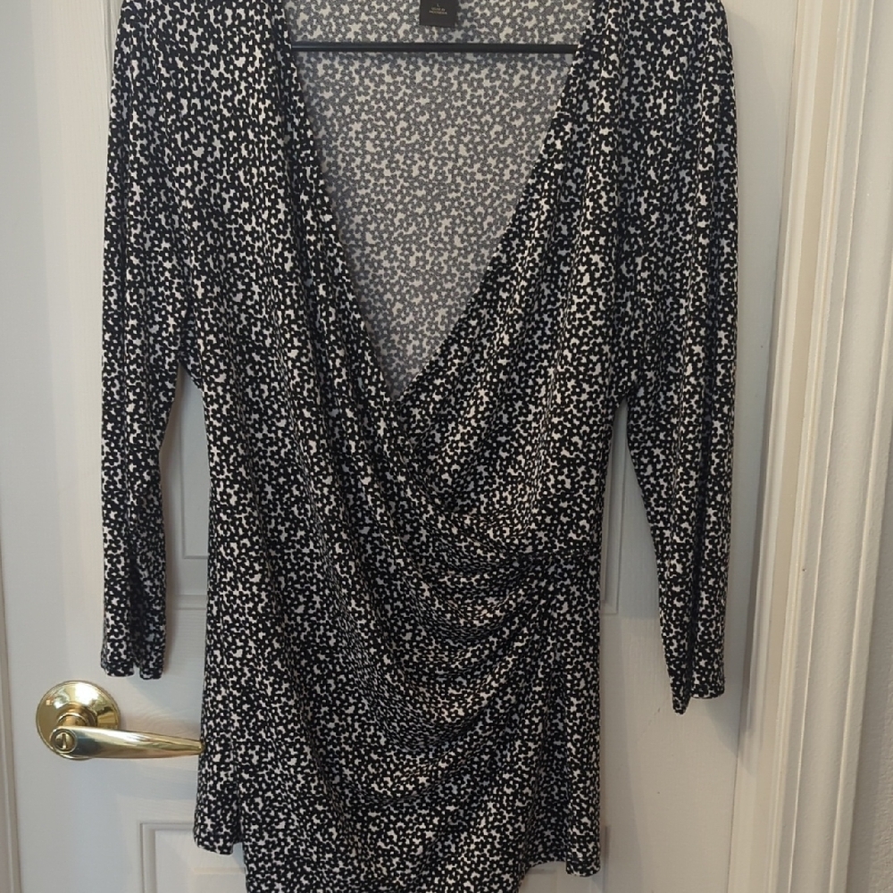 Ann Taylor Black White Floral Faux Wrap Top Ruched V-Neck Long Sleeve Blouse‎ L